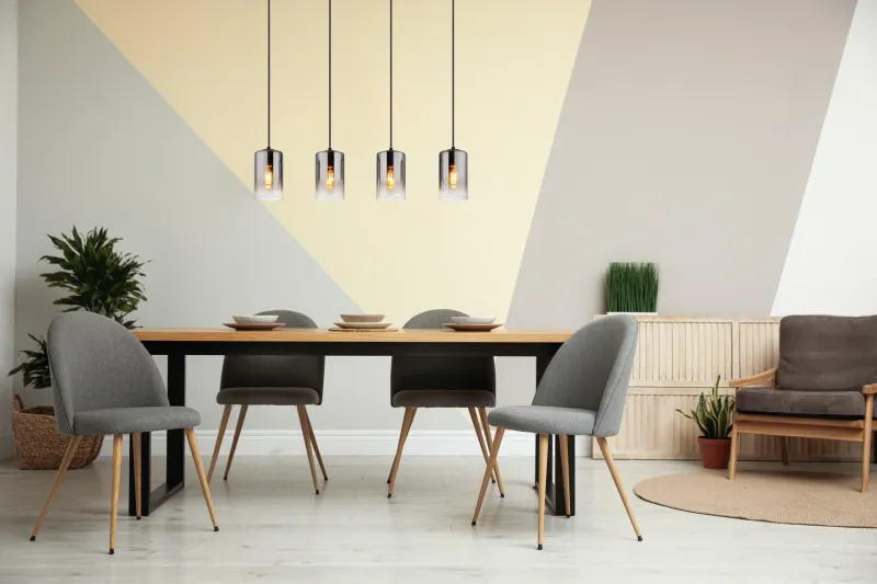 Roy 86cm Røykfarget Taklampe Fra Globo Lighting - Roy takpendel kombinerar modern design med funktionalitet och blir en elegant detalj i ditt hem.