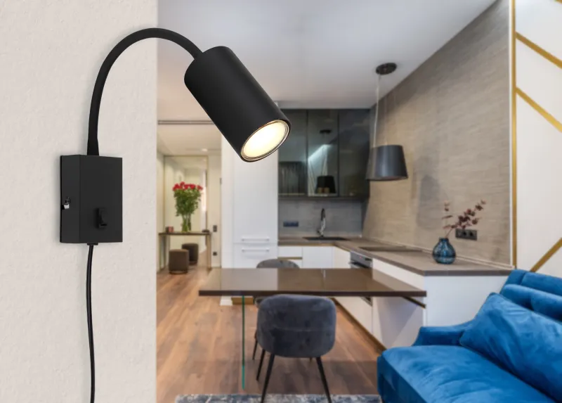 Robby Svart leselampe Fra Globo Lighting - Robby &auml;r en klassisk, kompakt v&auml;gglampa tillverkad i plast och mattsvart metall, vilket ger en stilren och modern look.