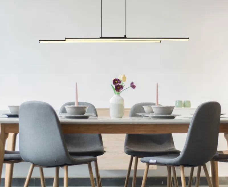 Kirina 110cm Svart Taklampe Fra Globo Lighting - Den stilrena designen i kombination med h&ouml;gkvalitativa material g&ouml;r Kirina till det perfekta valet f&ouml;r dig som s&ouml;ker en b&aring;de estetisk och funktionell belysningsl&ouml;sning.