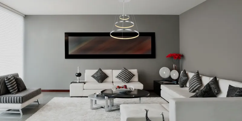 Ralph Ø50 Nikkel Taklampe Fra Globo Lighting - Designad med tre ringar och en h&ouml;jd p&aring; 120 cm, ger den ett unikt och stilrent uttryck.