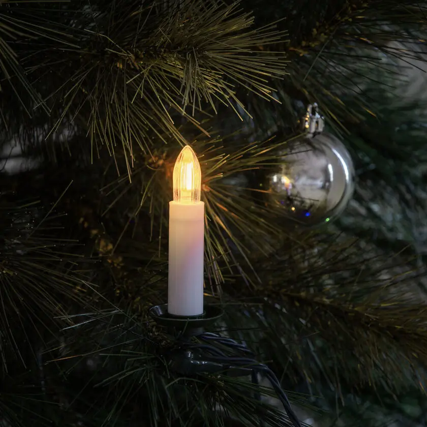 Juletrebelysning Varmhvit 16LED 12m Grønn Fra Konstsmide - Klassisk juletrebelysning for innend&oslash;rs bruk med 16 varmhvite LED-lys som gir en myk og atmosf&aelig;risk gl&oslash;d.