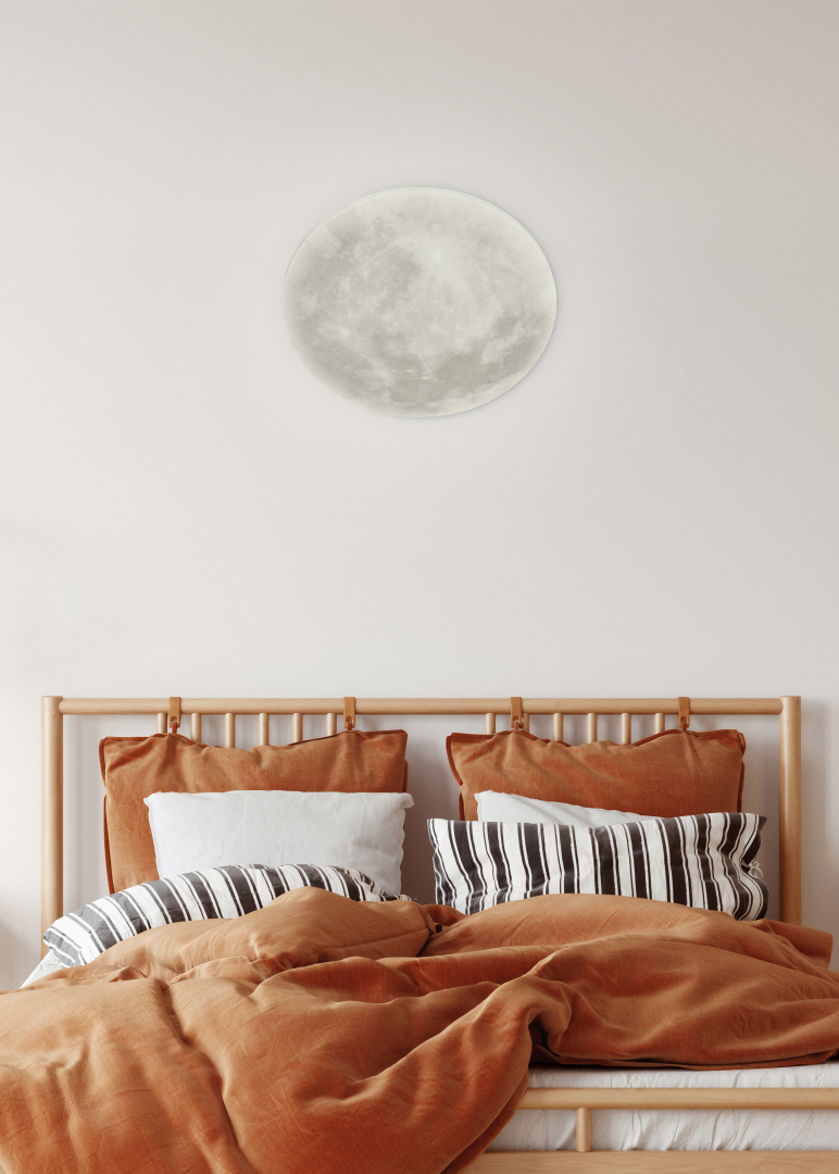 Lunar Ø40 Grå plafond Fra Trio Lighting - Den integrerte dimmeren justerer lysstyrken, og en nattlysfunksjon gir ekstra komfort.