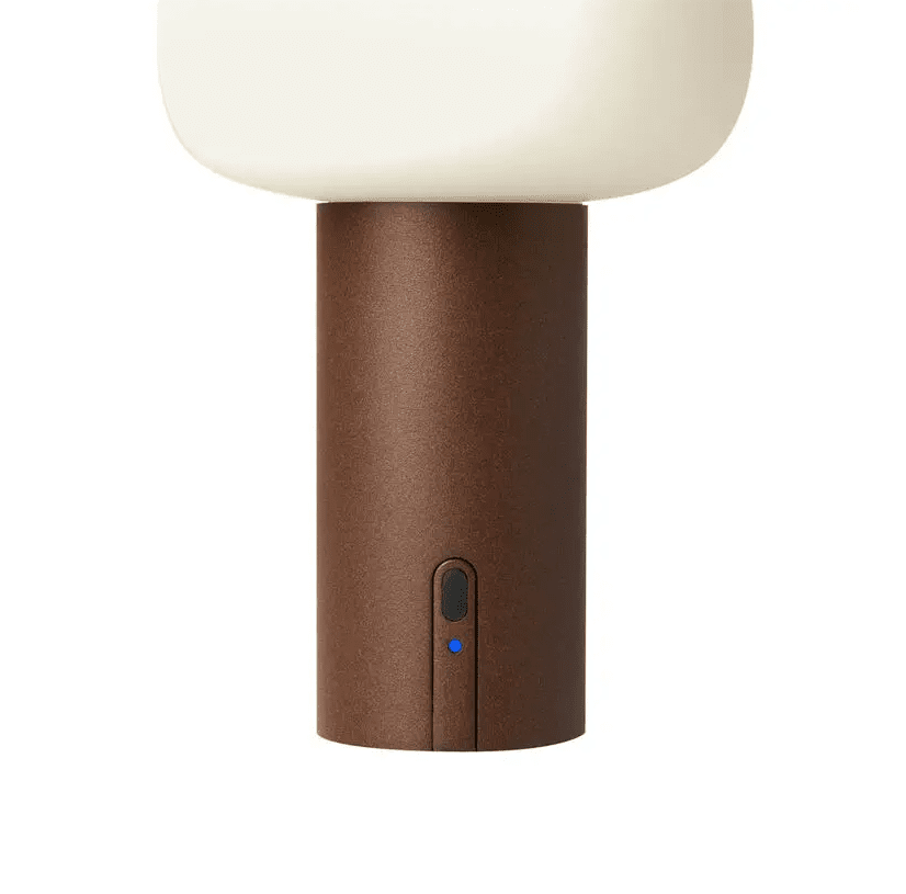 Antibes 20cm Rust bærbar Fra Konstsmide - Antibes er en moderne oppladbar bordlampe for utendørs bruk med mange funksjoner.