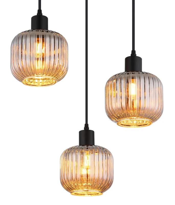 Tom Ø42 Røykfarget Taklampe Fra Globo Lighting - Den mattsvarta metallen ger ett modernt uttryck och passar perfekt in i olika inredningsstilar.