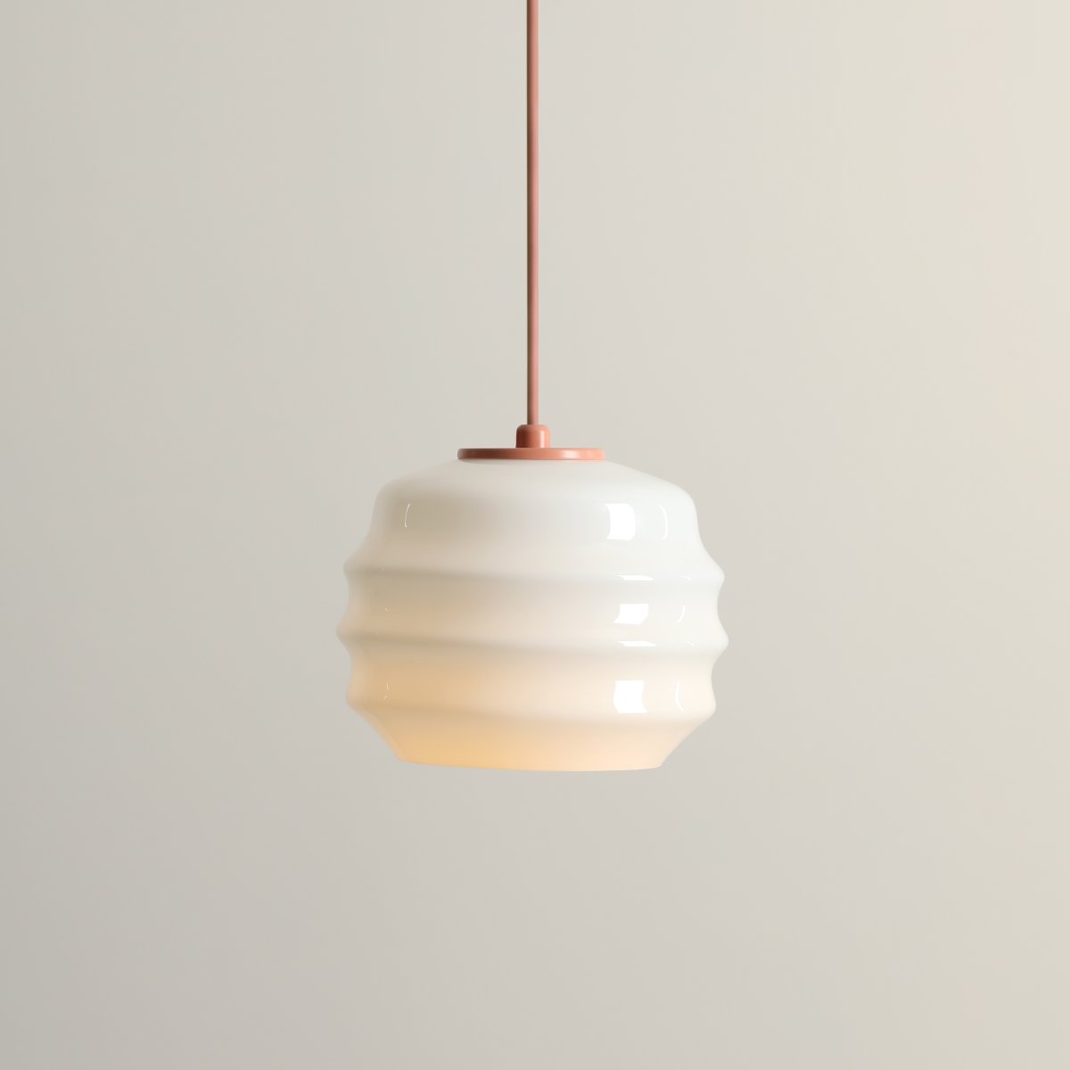 Puff Ø16 Korall Taklampe Fra Artera - Puff er en sjarmerende takpendel som kombinerer myke former med et moderne og stilig design.