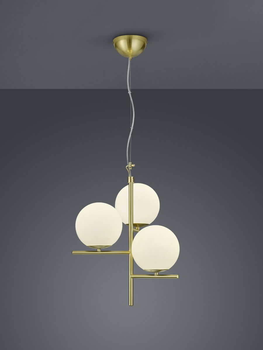 Pure Ø40 Matt messing Taklampe Fra Trio Lighting - Fargekombinasjonen av matt messing med hvitt glass er tidløs og passer perfekt inn i alle boligstiler.