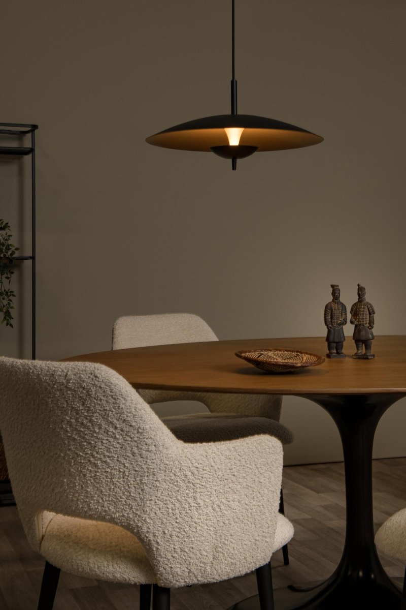 Vulcan Ø47 Svart Taklampe Fra Lucide - Vulcan er det perfekte midtpunktet for spisebordet ditt eller i stuen, og kombinerer det beste innen design og funksjon i en fascinerende fremvisning av lys og form.