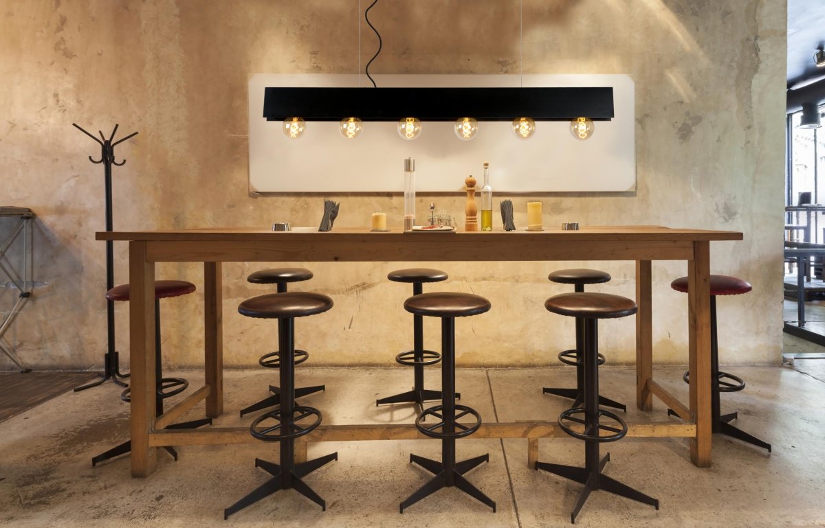 Surtus 134cm Svart Taklampe Fra Lucide - Den slanke konstruksjonen til p&aring;en; metallrammen er en absolutt merverdi for alt moderne interi&oslash;r.