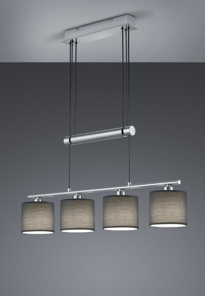 Garda 77cm Grå Taklampe Fra Trio Lighting - Metallrammen i matt nikkel og stoffskjermene i grått harmonerer spesielt godt sammen og passer til en enkel og moderne interiørstil.