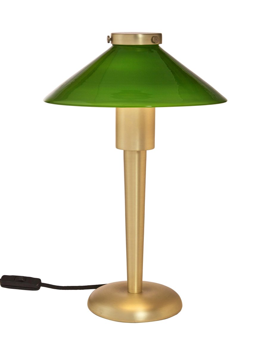 August 34cm Grønn bordlampe Fra PR Home - Lampeskjermen er laget av glass og skrus fast; plasser ved hjelp av en metallhette i samme finish som foten.
