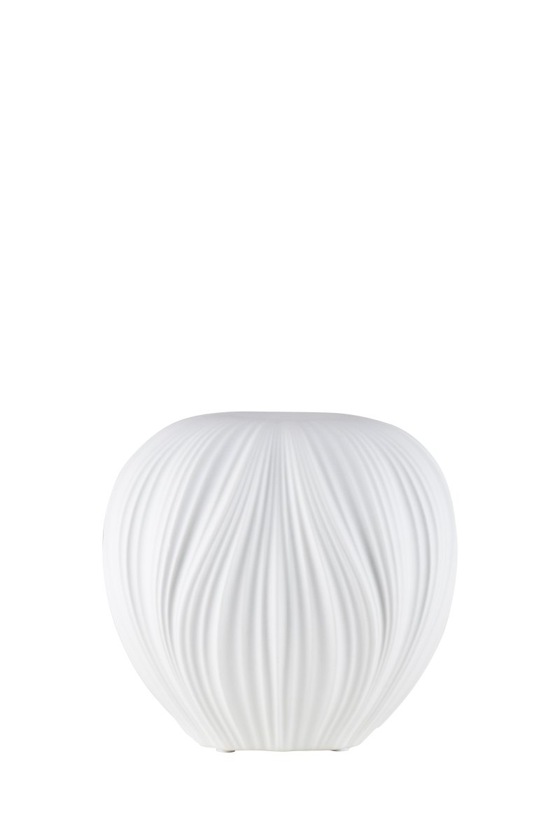 Milo 18cm Hvit bordlampe Fra Globen Lighting - Milo er en bordlampe som med sitt organiske, epleformede design og hvite keramikk gir et mykt og innbydende lys.