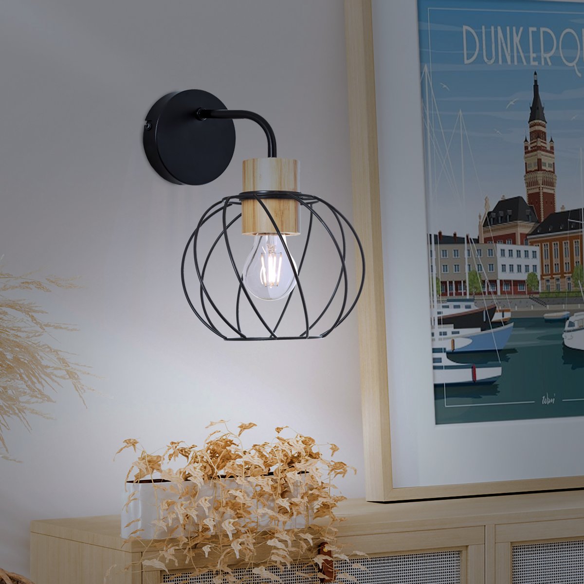 Mallow Ø20 Matt svart vegglampe Fra Brilliant - Mallow vegglampe har et industrielt design som kombinerer metall og bambus for å skape en naturlig følelse.