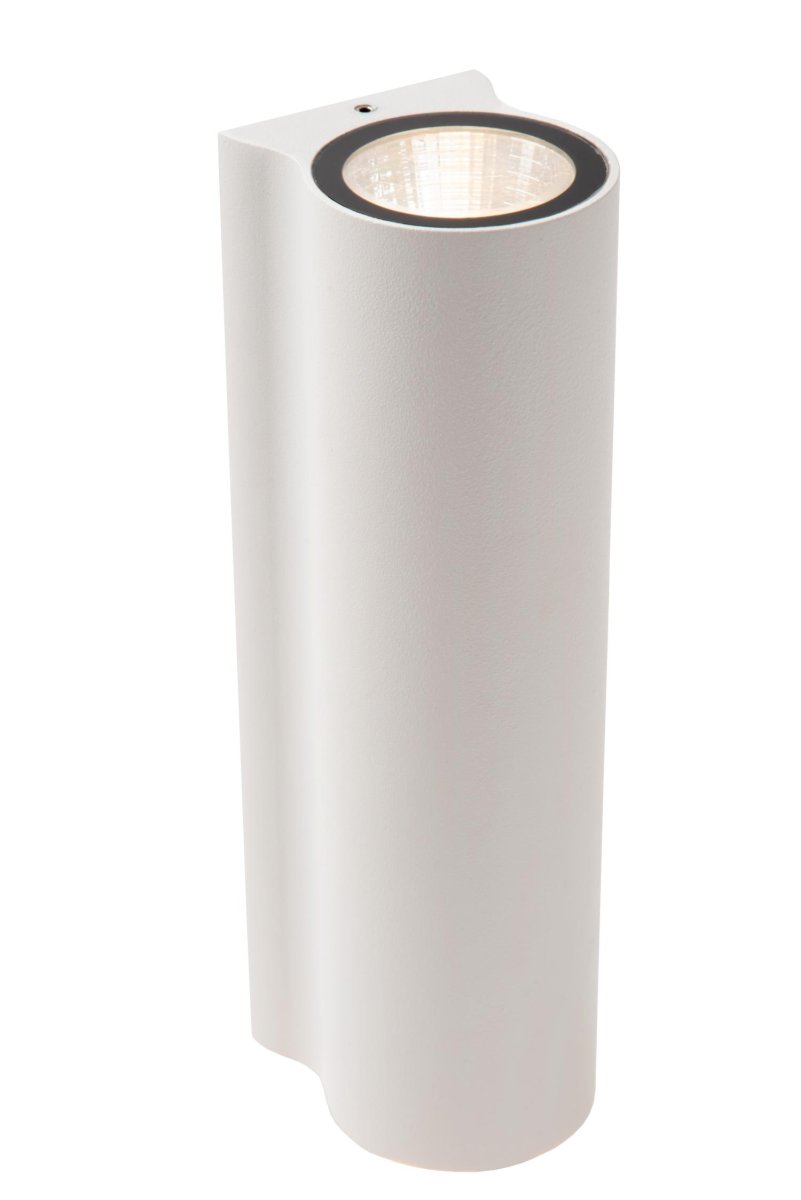 Akra Hvit utendørslampe Fra Lucide - Den integrerte LED-lampen sprer et varmt, hvitt lys nedover og oppover, og gir behagelig belysning uten å blende.