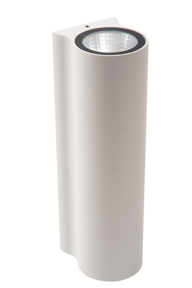 Akra Hvit utendørslampe Fra Lucide - Den integrerte LED-lampen sprer et varmt, hvitt lys nedover og oppover, og gir behagelig belysning uten å blende.