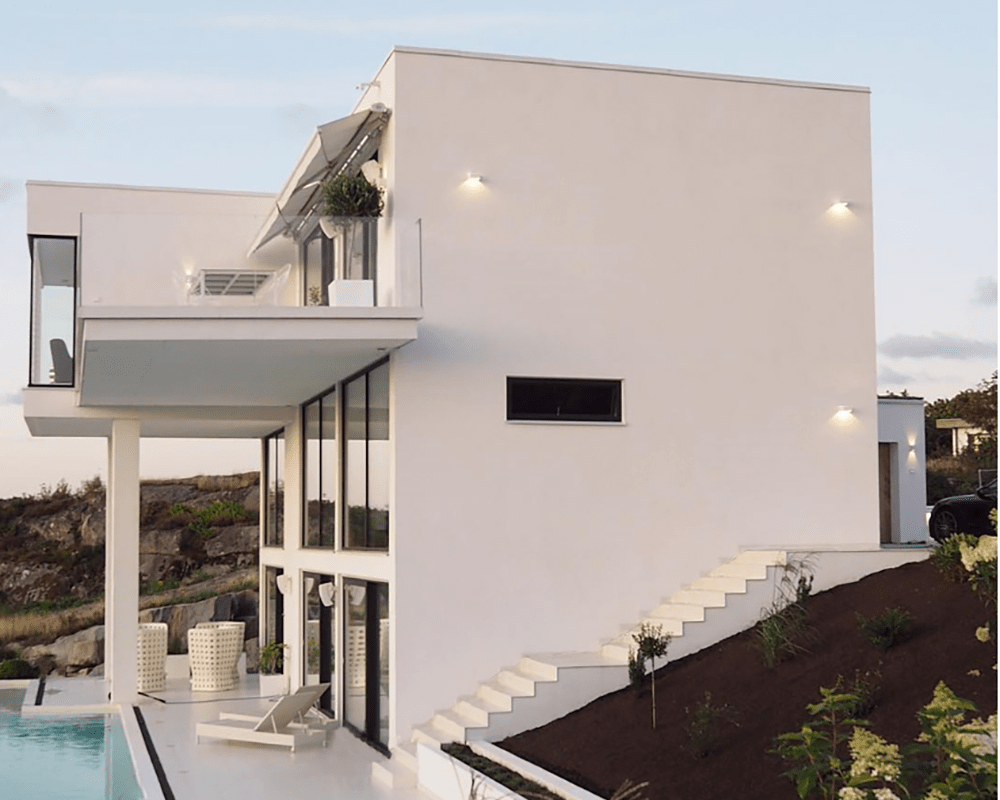 Jubilar II Hvit utendørslampe Fra Westal - Armaturen er for innendørs og utendørs bruk IP44, egnet for bruk i både private og offentlige miljøer.