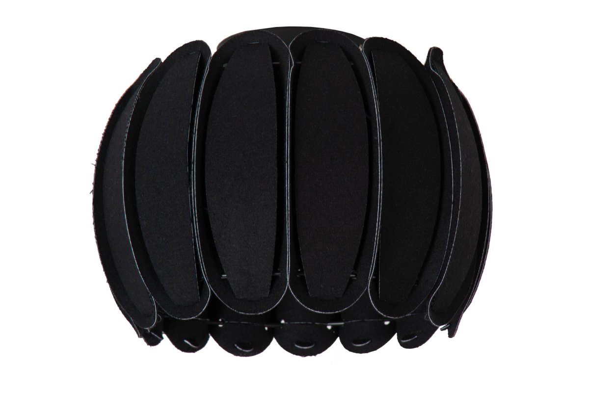 Spencer Ø30 Svart plafond Fra Lucide - Et snev av retro møter naturlig eleganse og skaper et overraskende fokuspunkt i interiøret.
