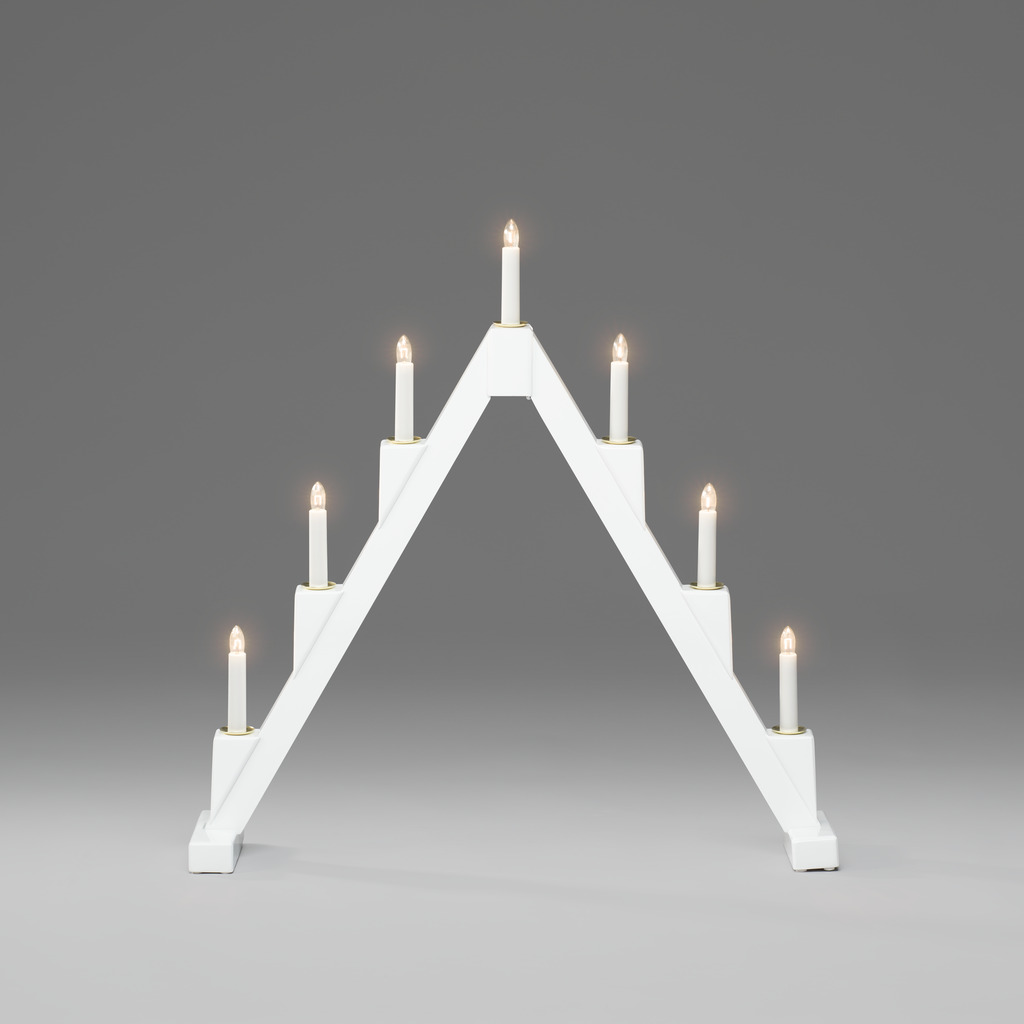 Candelabra 7 Lights Hvit Fra Konstsmide - Sammenleggbar elektrisk lysholder med 7 lys, laget av hvitmalt tre, dekorert med messingringer rundt hvert lys for en elegant touch.