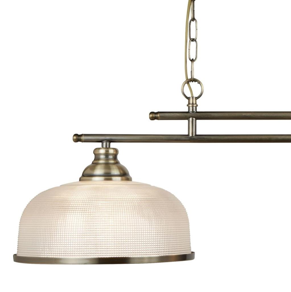 Bistro 75cm Antikk messing Taklampe Fra Searchlight - Den kan heves og senkes, noe som gjør den ideell for å henges lavt over et kjøkken- eller spisebord for å skape en varm og innbydende glød.