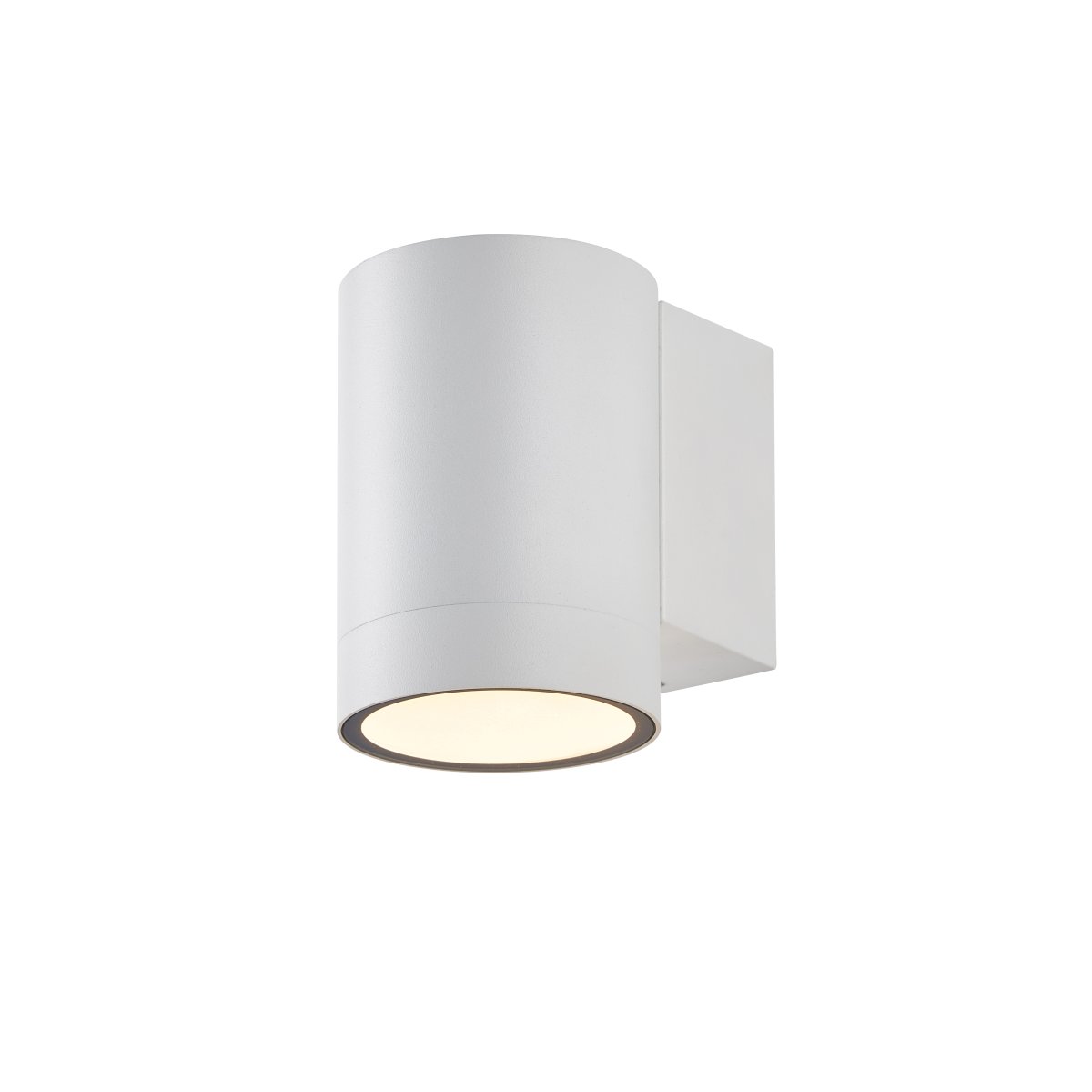 Oden Single Hvit utendørslampe Fra Lampan - Lampan lyser fint ner p&aring; v&auml;ggen och skapar en h&auml;rlig atmosf&auml;r.