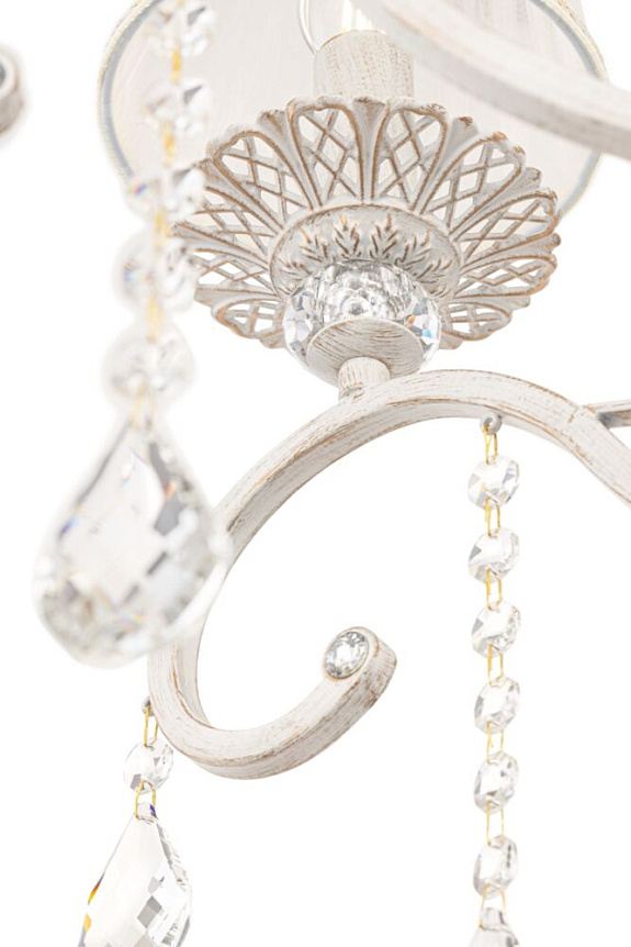 Grace Ø74 Hvit Taklampe Fra Maytoni - Grace er en klassisk metalllysekrone med en vakker antikk hvit finish.