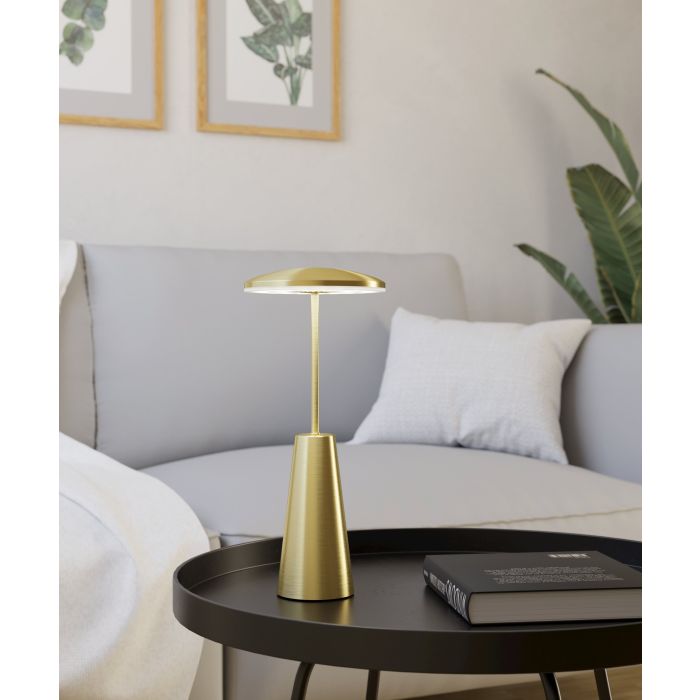 Piccola 28cm Børstet messing bærbar Fra Eglo - Lampen styres enkelt med en berøringsdimmer og lades via USB, noe som gjør den trådløs og enkel å ta med seg.