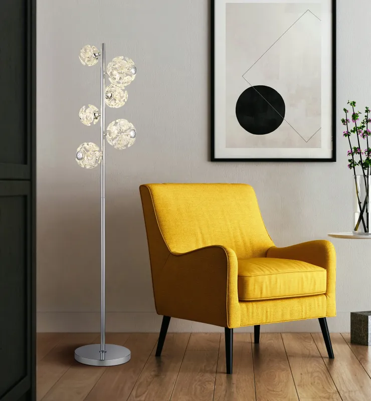 Virina Krom gulvlampe Fra Globo Lighting - Med en perfekt balans mellan modern design och funktionalitet blir Virina ett lyxigt blickf&aring;ng som f&ouml;rh&ouml;jer rummets karakt&auml;r och skapar unika ljusmoment.
