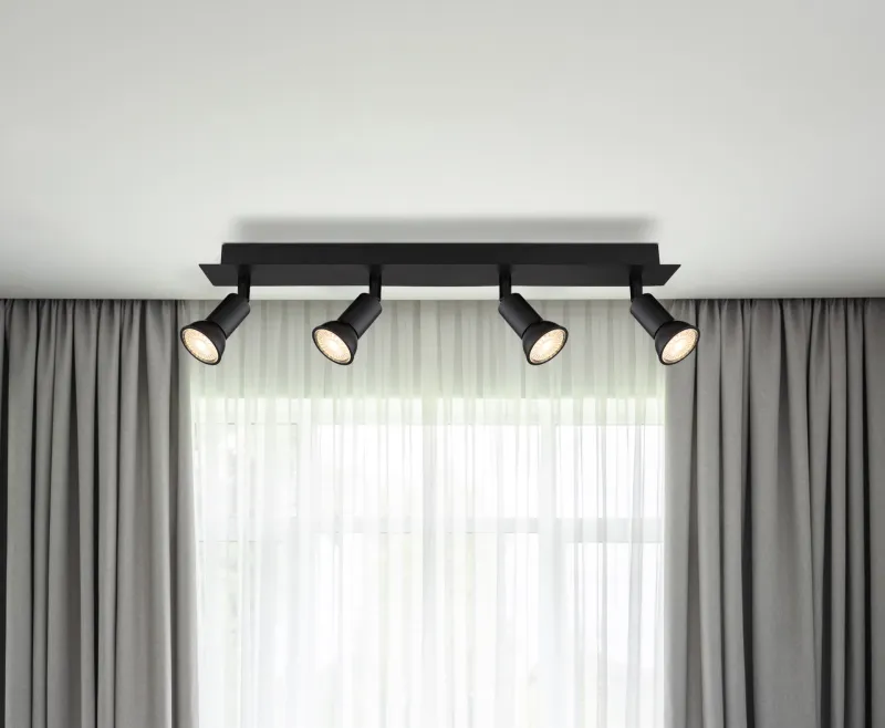 Drew 4 Svart spotlight Fra Globo Lighting - Drew &auml;r en stilren takspotlight som imponerar med sin enhetliga svarta design.