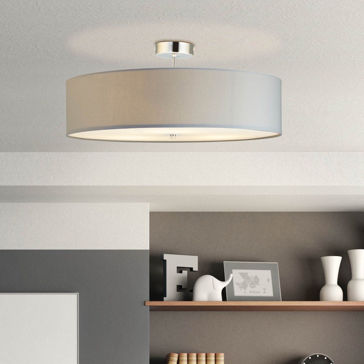 Andria Ø60 Grå plafond Fra Brilliant - Den dekorative Andria taklampen sprer et hyggelig og innbydende lys i alle rom, uansett om det er på soverommet eller gangen.
