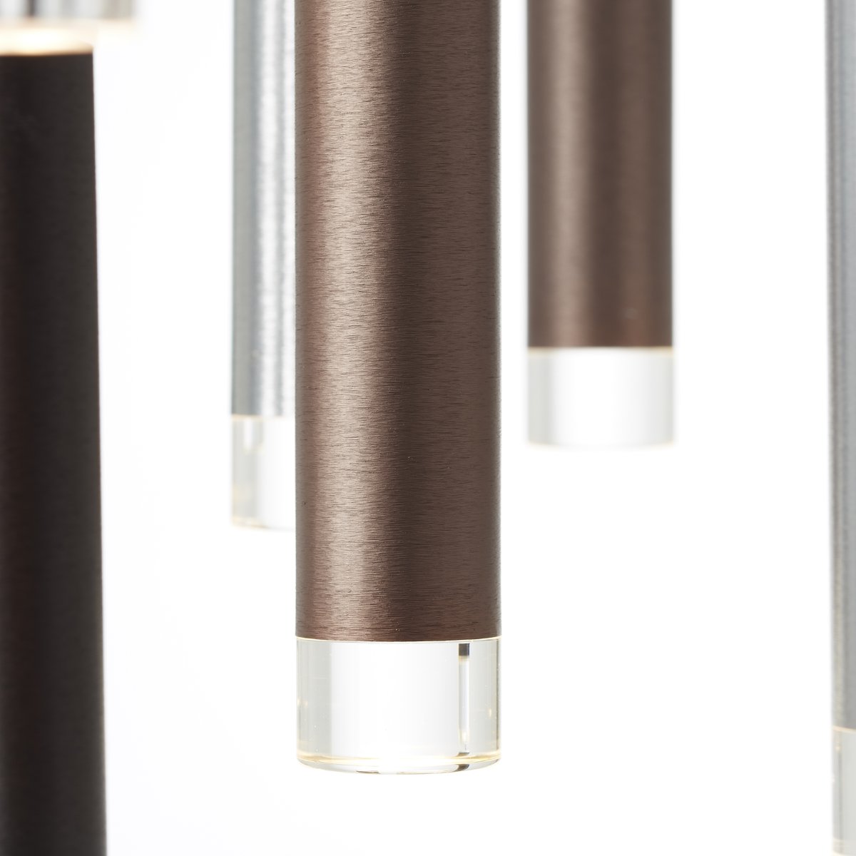 Cembalo Ø55 Aluminium Taklampe Fra Brilliant - Pendellampen kan dimmes i tre trinn med en standard veggbryter, og kabelen kan justeres i lengden for å passe perfekt over spisebord eller i passasjer.