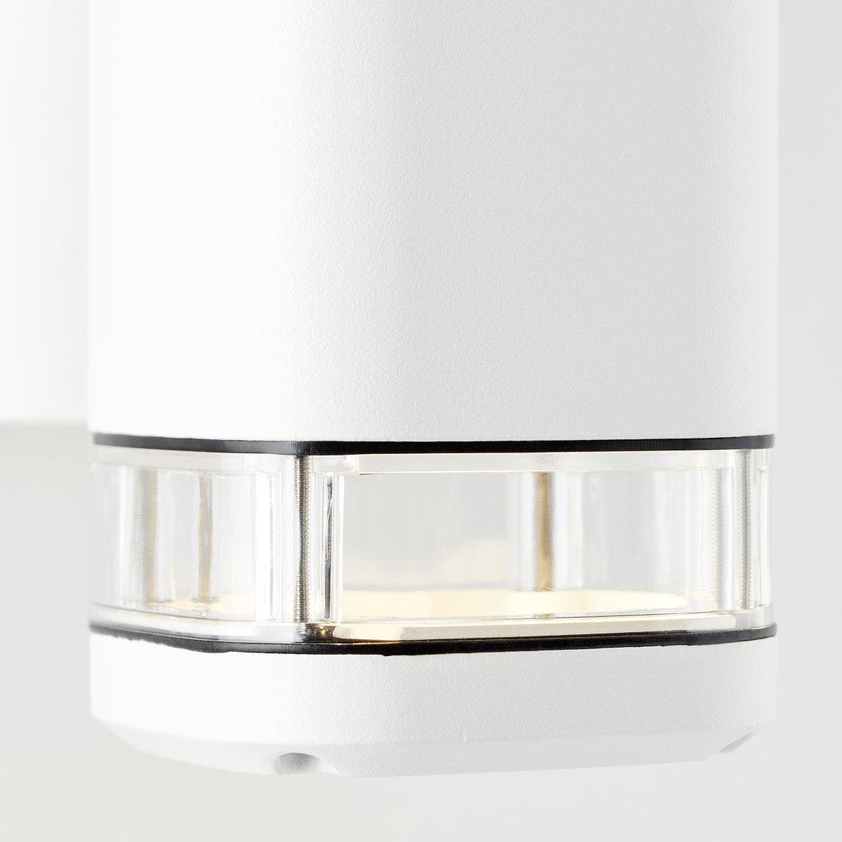 Jandy Hvit utendørslampe Fra Brilliant - Takket være IP44-klassifiseringen er den beskyttet mot vannsprut og er perfekt for utendørs bruk.