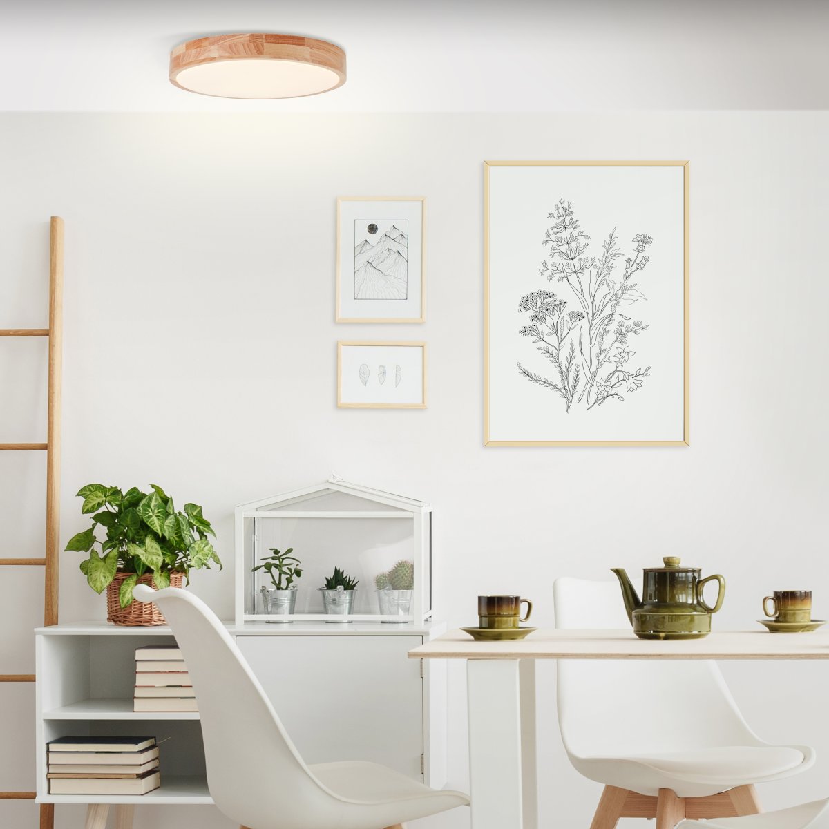 Slimline Ø40 Lyst tre plafond Fra Brilliant - Med sin FSC-sertifiserte treramme gir den en naturlig f&oslash;lelse, samtidig som den er energieffektiv takket v&aelig;re LED-teknologi.