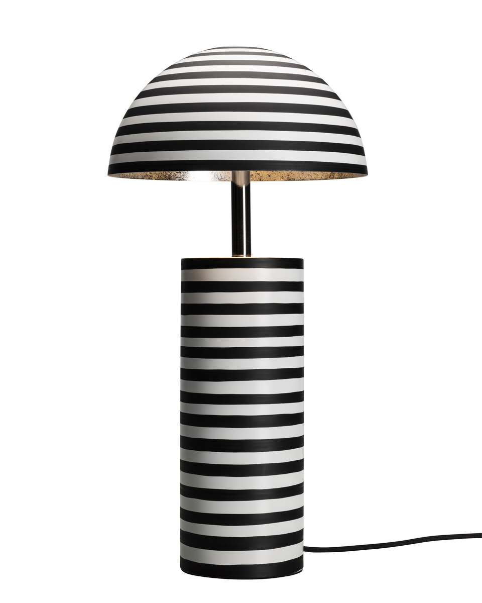 Stripe 50cm Svart og hvitt bordlampe Fra By Rydéns - Stripe er en moderne og dekorativ bordlampe designet av Lena Nyholm.