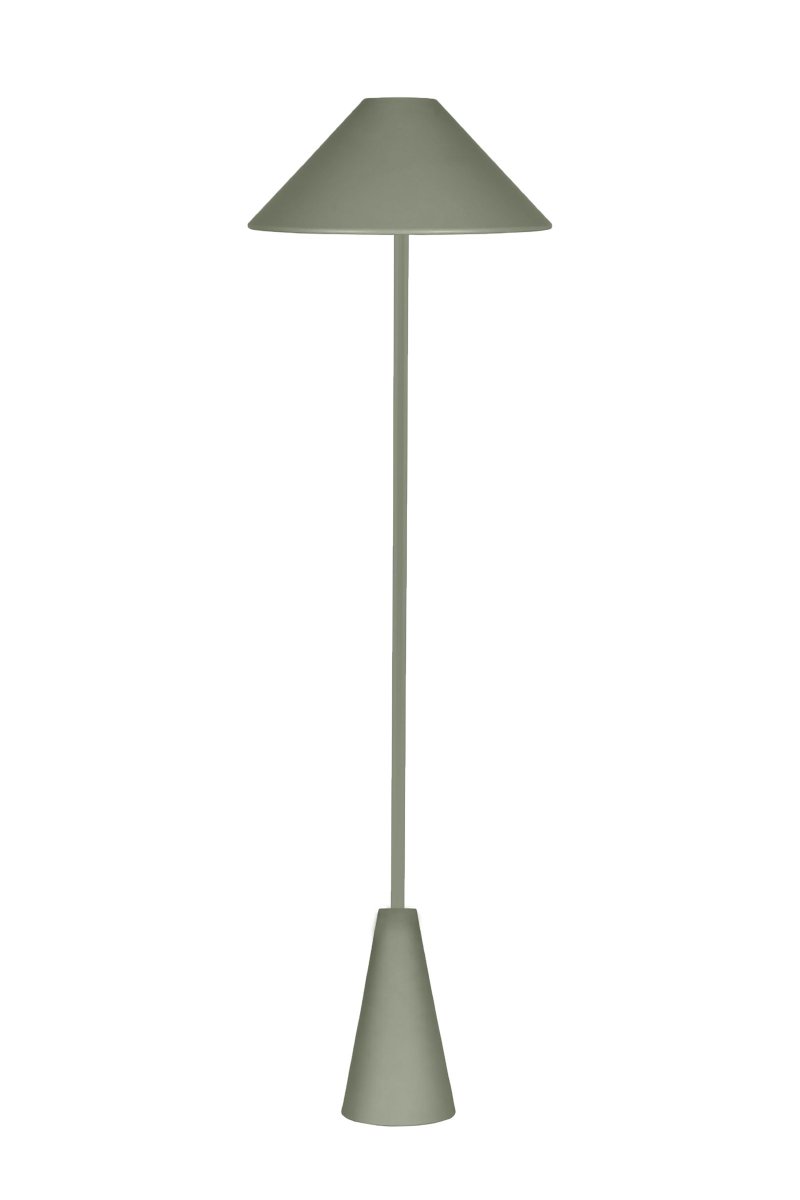 Cannes Mosegrønn gulvlampe Fra Globen Lighting - Cannes gulvlampe er basert p&aring; en balanse av geometriske former i et minimalistisk og stilig design som passer inn i mange milj&oslash;er.
