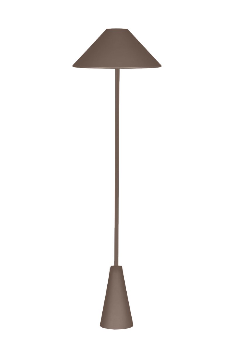 Cannes Mokka gulvlampe Fra Globen Lighting - Cannes gulvlampe er basert p&aring; en balanse av geometriske former i et minimalistisk og stilig design som passer inn i mange milj&oslash;er.