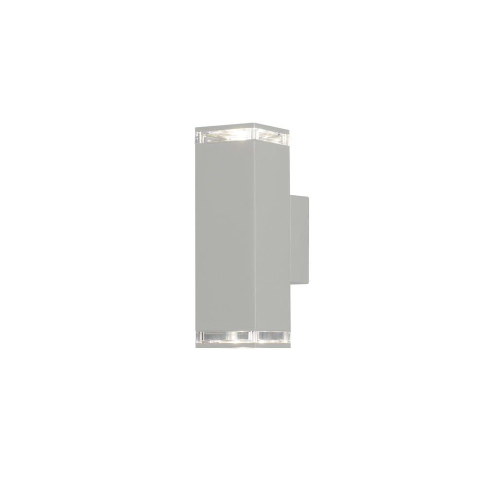 Pollux Hvit utendørslampe Fra Konstsmide - Lag en elegant og moderne lysløsning for fasaden din med denne hvite vegglampen som lyser både opp og ned.