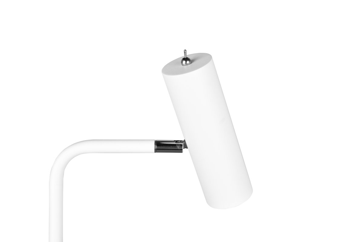 Marley Hvit gulvlampe Fra Trio Lighting - Den minimalistiske gulvlampen MARLEY med sine rene linjer og tidløse design setter lyset i fokus og skaper atmosfæriske aksenter.