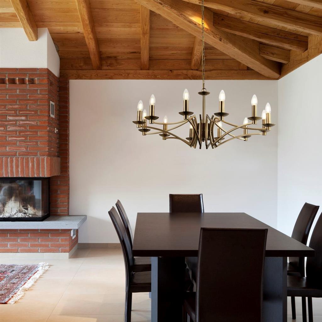 Ascot Ø88 Antikk messing Taklampe Fra Searchlight - Ascot er en klassisk metalllysekrone med antikk messingfinish som blir et tydelig midtpunkt i rommet.