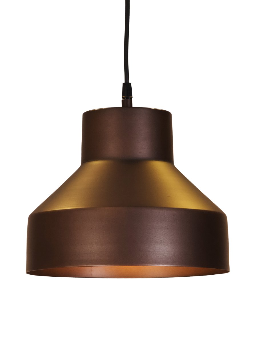 Solo Ø26 Brun Taklampe Fra PR Home - Solo er en mindre pendellampe i metall med minimalistisk design.