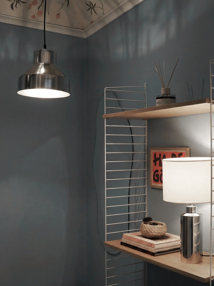 Solo Ø26 Krom Taklampe Fra PR Home - Solo er en mindre pendellampe i metall med minimalistisk design.