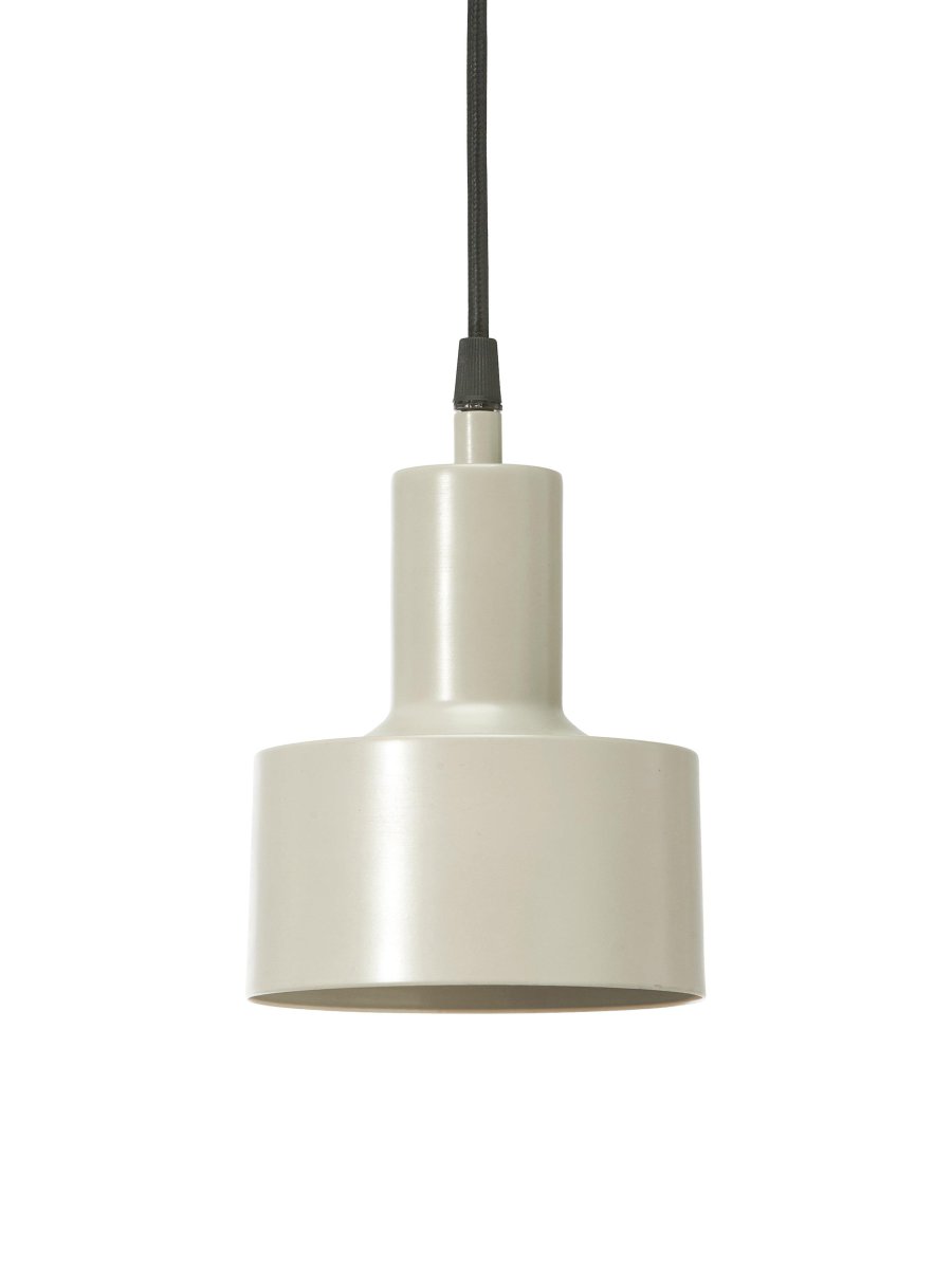 Solo Ø13 Beige vinduslampe Fra PR Home - Beige matt finish b&aring;de innvendig og utvendig.