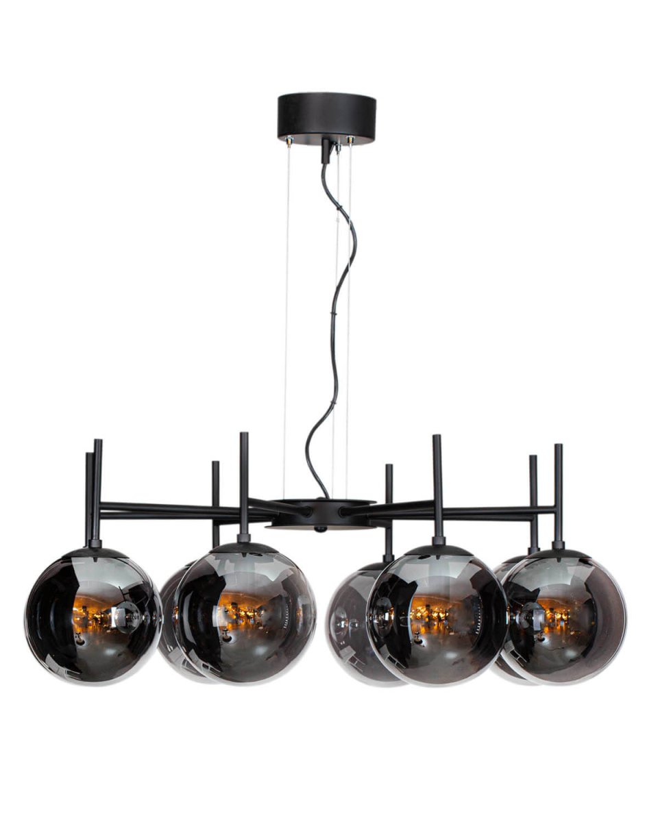 Boyle Ø83 Røykfarget Taklampe Fra By Rydéns - P&aring; den annen side tilf&oslash;rer det r&oslash;kte glasset en ekstra dimensjon og f&aring;r Boyle til &aring; skille seg ut fra mengden, og skaper en dr&oslash;mmende lampe som du vil kunne nyte i mange &aring;r fremover.