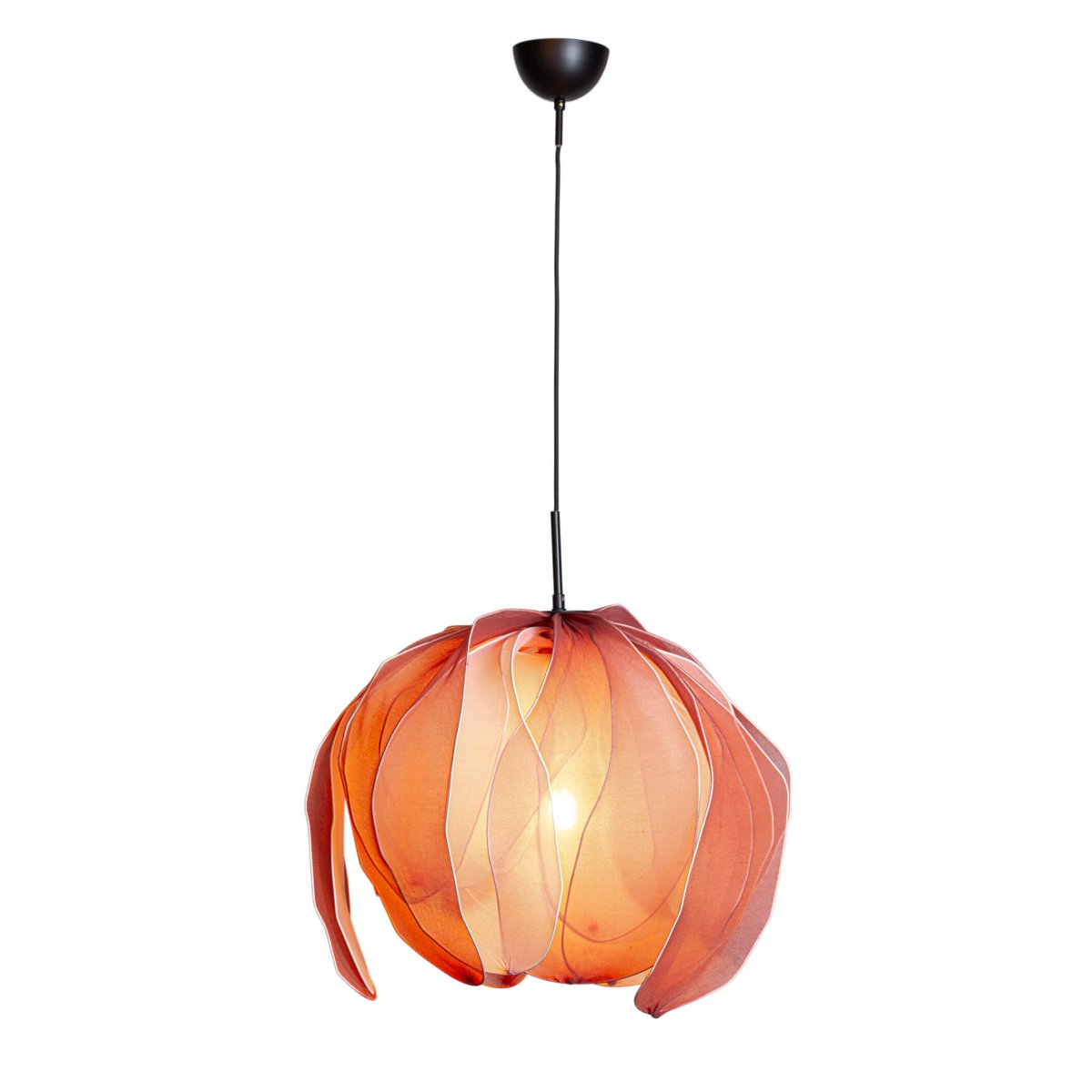 Lou Lou Ø80 Rosa Taklampe Fra By Rydéns - Lou Lou blir ikke bare en lyskilde, men ogs&aring; et kunstverk i hjemmet ditt, og dens tilpassbare stil gj&oslash;r den til en perfekt interi&oslash;rdetalj for &aring; skape en unik atmosf&aelig;re.