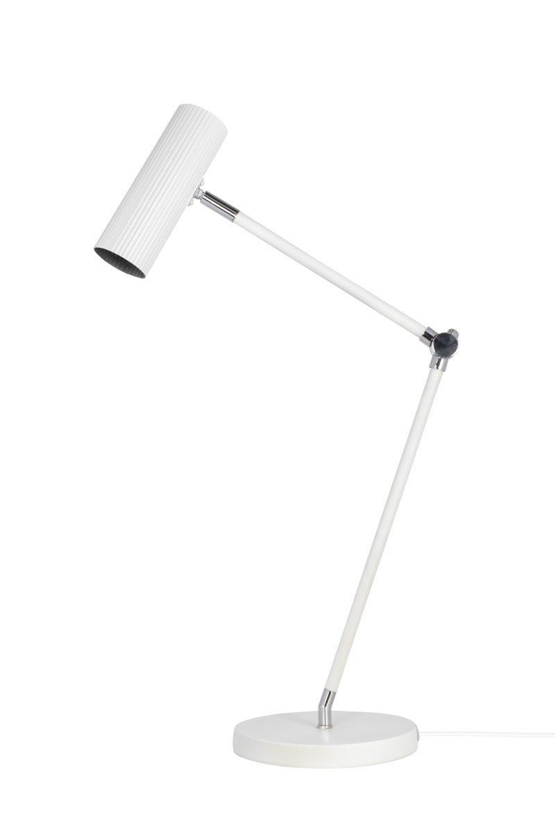 Hubble Read 45cm Hvit skrivebordslampe Fra Globen Lighting - Lampen er laget av mattlakkert st&aring;l/aluminium og har en 200 cm lang tekstilledning med str&oslash;mbryter og st&oslash;psel.