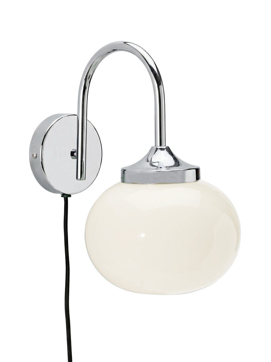 Elsy 30cm Hvit leselampe Fra PR Home - Elsy sprer et behagelig lys og er en del av en serie med flere matchende modeller for jevn belysning i hjemmet.