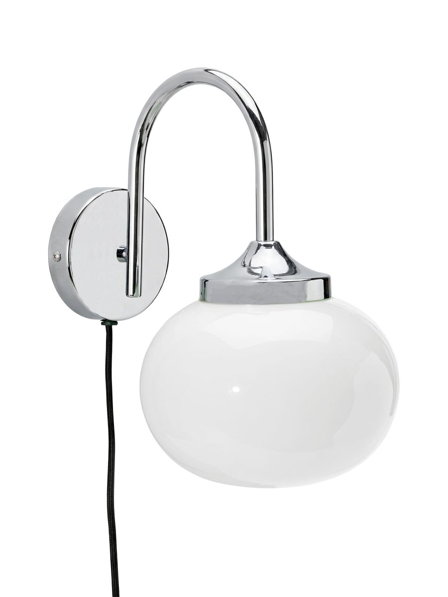 Elsy 30cm Hvit leselampe Fra PR Home - Elsy sprer et behagelig lys og er en del av en serie med flere matchende modeller for jevn belysning i hjemmet.