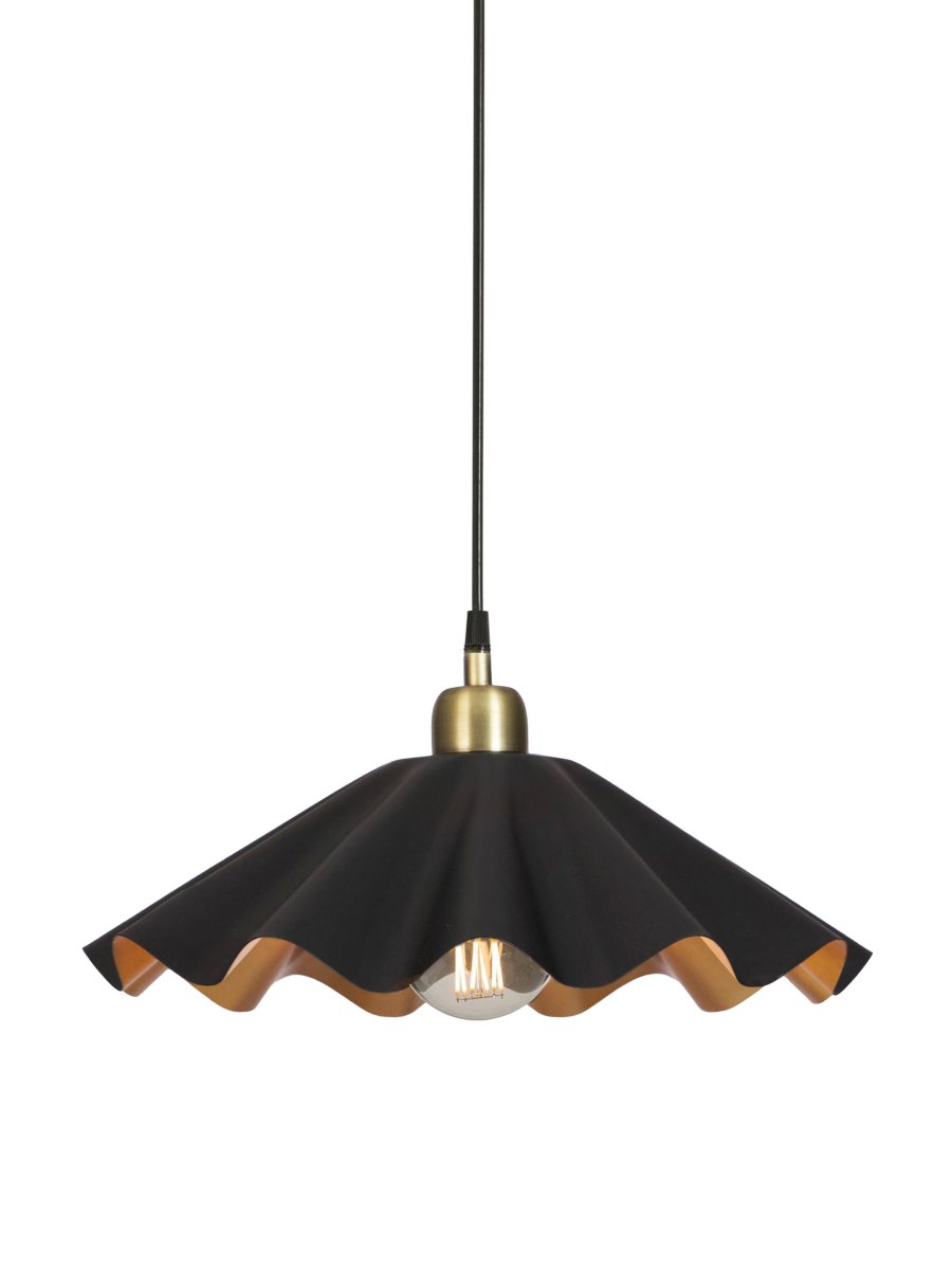 Aira Ø40 Svart Taklampe Fra PR Home - Aira taklampe i matt sort finish med messingfarget innside.