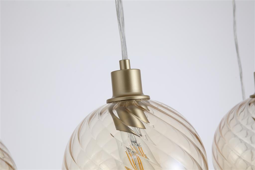 Radiance 95cm Gull Taklampe Fra Searchlight - Radiance er en elegant taklampe med 6 glassskjermer i en varm champagnefarge.