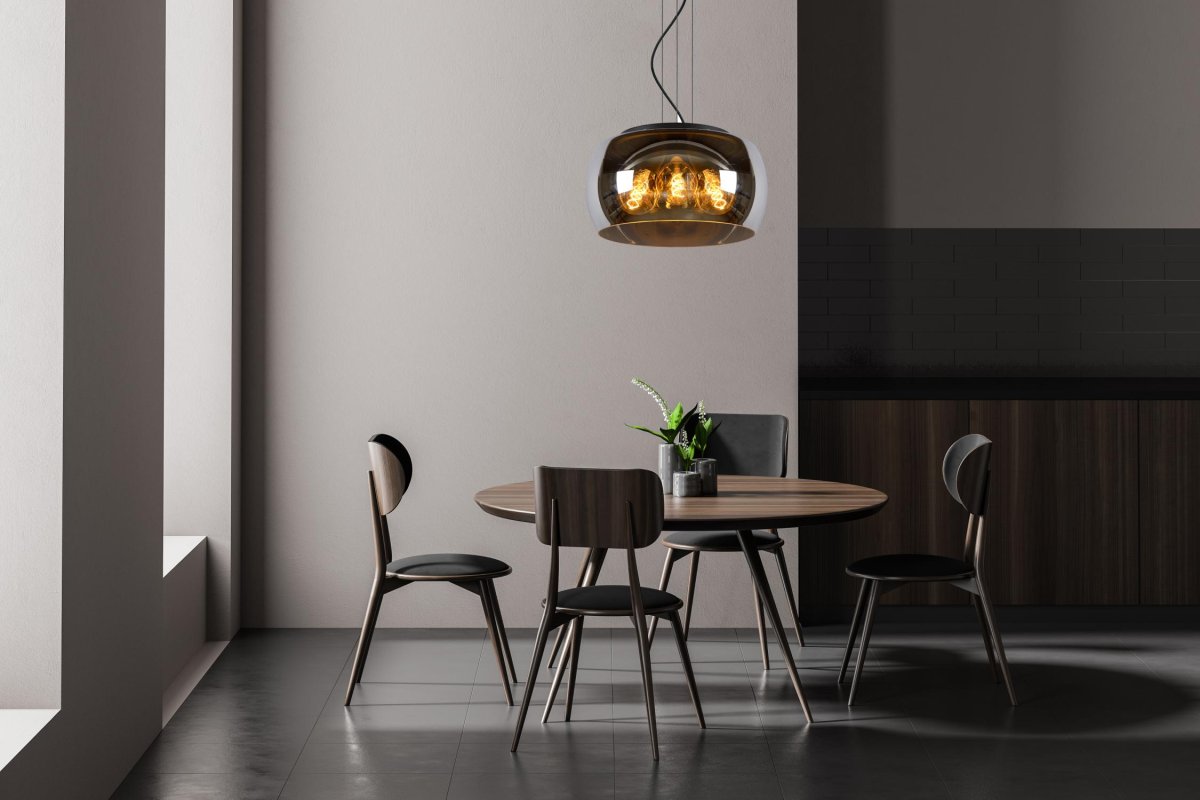Olivia Ø40 Røykfarget Taklampe Fra Lucide - Din perfekte partner for en intim middag eller stemningsskaperen ved kjøkkenbenken &ndash; alt er mulig.