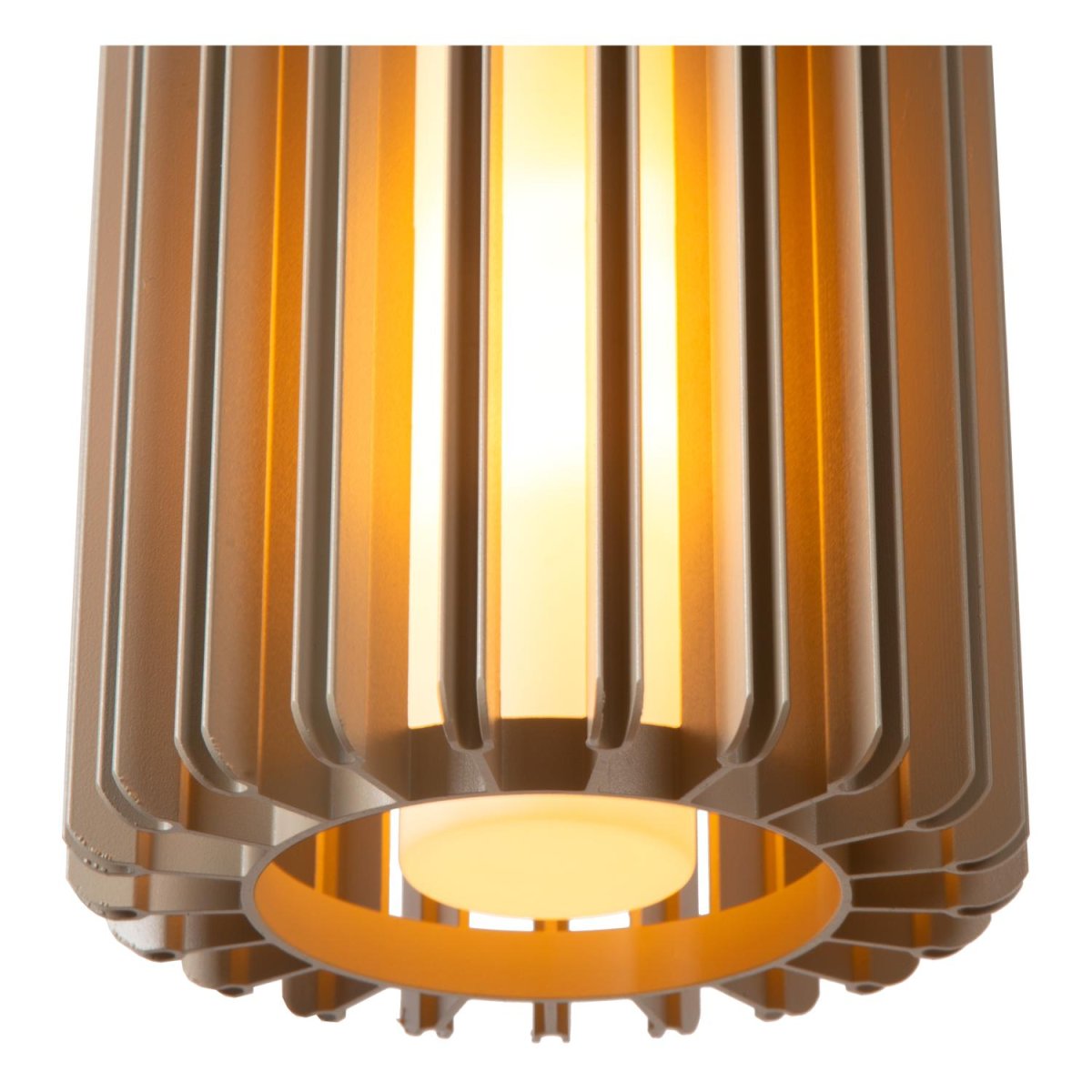 Lambres Ø40 Taupe Taklampe Fra Lucide - Hvert anheng har en ramme av fine metallribber som omslutter en diffusor i frostet glass, som skaper et mykt og jevnt varmt hvitt lys.