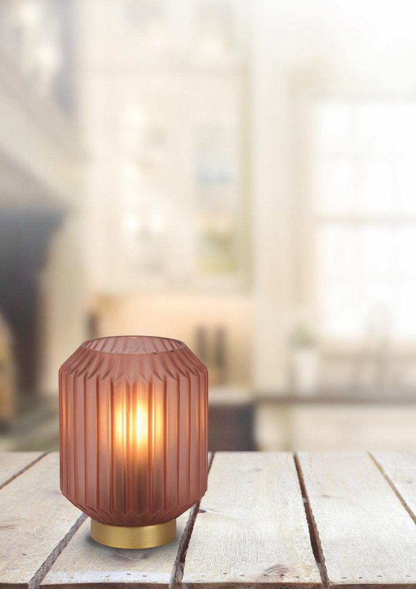 Sueno 17cm Rosa bordlampe Fra Lucide - Med en bredde på På i underkant av 13 centimeter tar Sueno akkurat passe mye plass på; vindusruten.